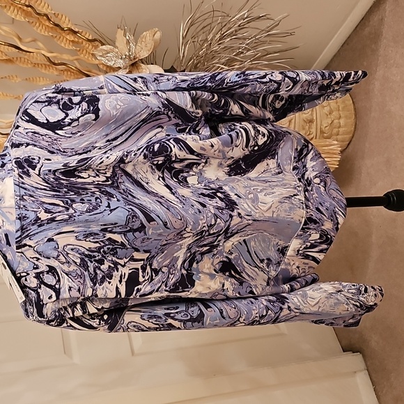 BRAND NEW WITH TAGS BLUE/GRAY SWIRL LONGSLEEVE TOP - Picture 5 of 10